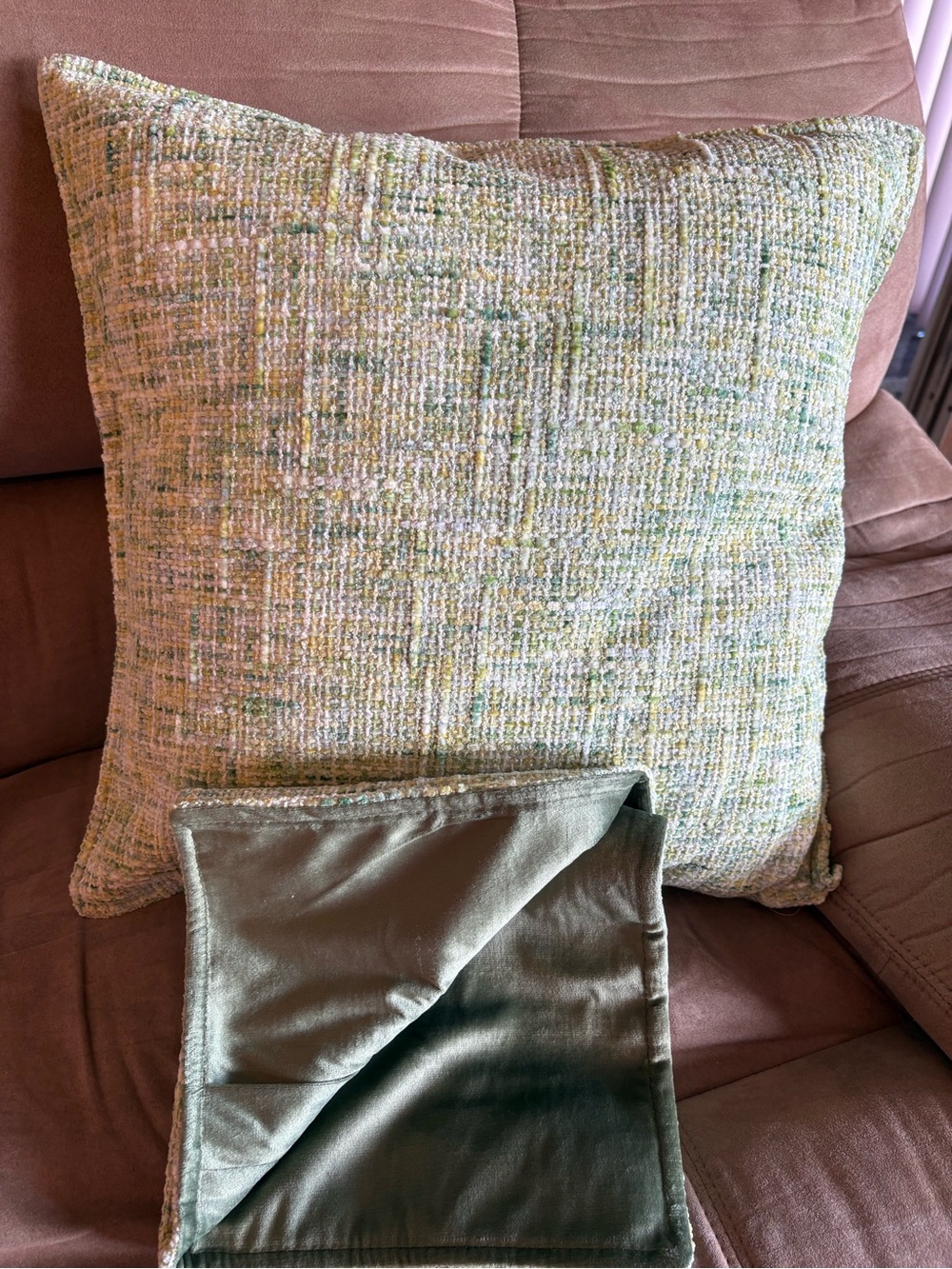 Textured Green NWT Tweed Pillow Covers/Velvet Backing. Set of 2 packs. 18x18